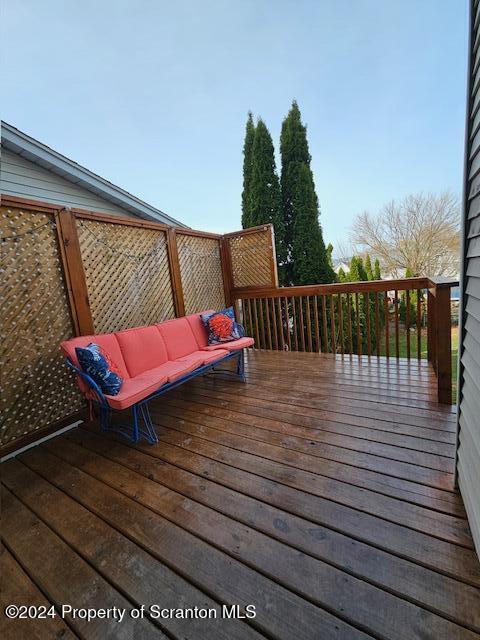825 Prescott Ave, Scranton, PA 18510 - view of wooden terrace