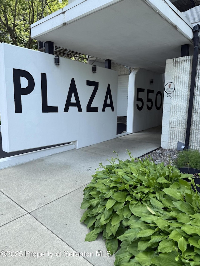 550 Clay Ave Unit 8C, Scranton, PA 18510 - view of community / neighborhood sign