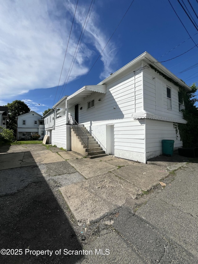 717719 Cedar Ave, Scranton, PA 18505 - view of back of property