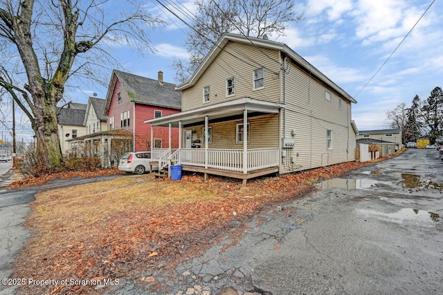 view of front of house featuring a porch