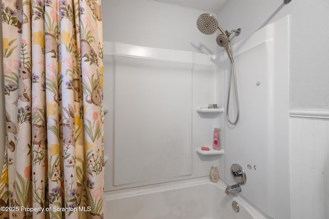 424 Hudson St, Forest City, PA 18421 - full bath featuring shower / bath combo with shower curtain