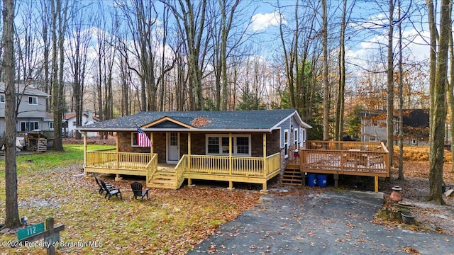 view of front of property