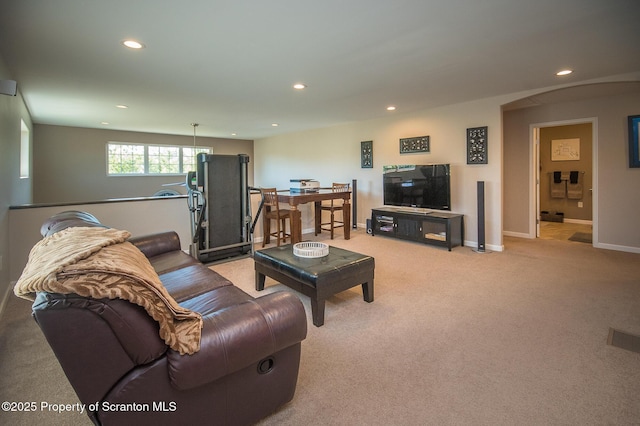 224 Shadow Wood Cir, Archbald, PA 18403 - living room featuring visible vents, baseboards, and recessed lighting