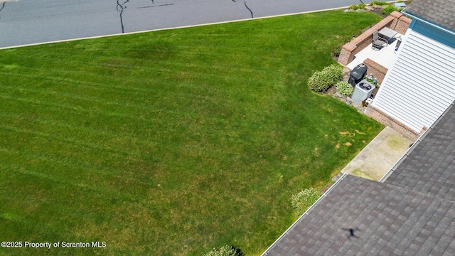 2103 Robinson Close, Moosic, PA 18507 - view of green lawn
