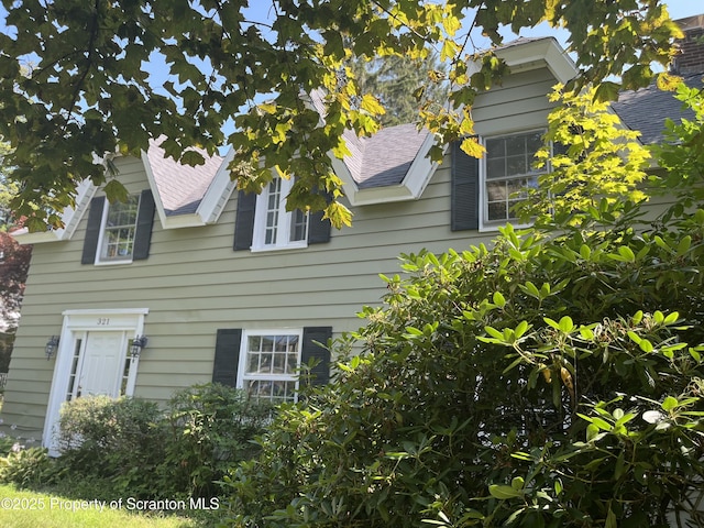 321 Maple St, Montrose, PA 18801 - photo 2