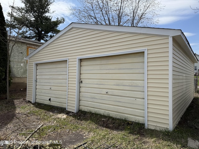 view of detached garage