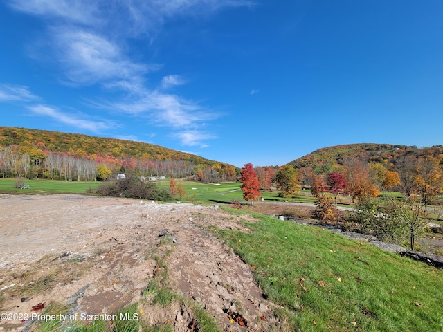 Listing photo 3 for 189 Clydesmuir Dr, Tunkhannock PA 18657