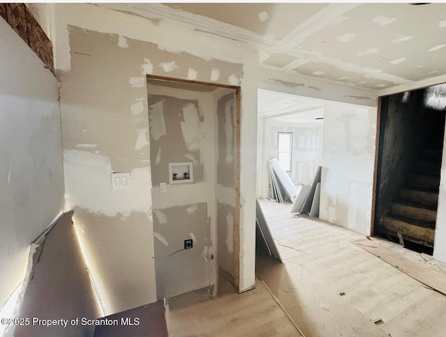 1537 Gardner Ave, Scranton, PA 18509 - hall with stairs