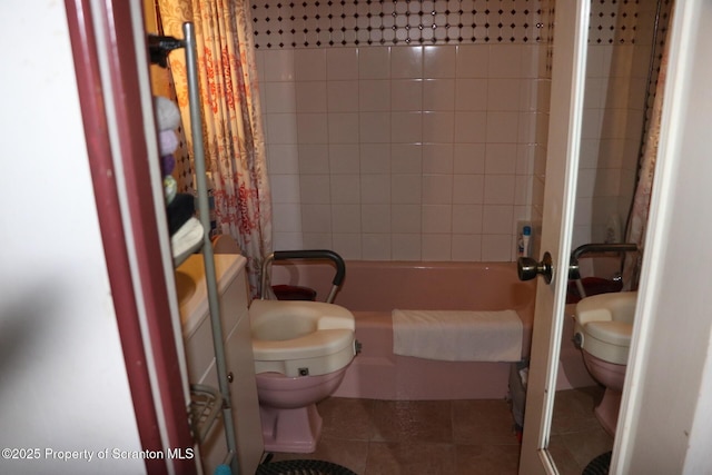74 Matthews Rd, Spring Brook Twp, PA 18444 - bathroom featuring tile patterned floors and shower / tub combo with curtain