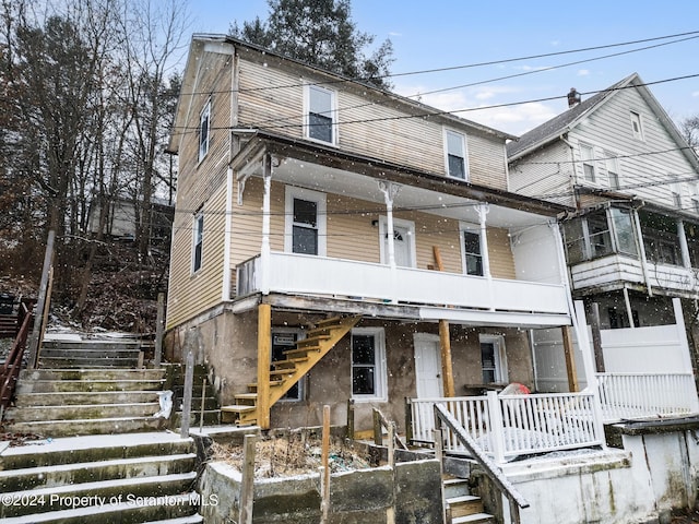 view of front of property with covered porch