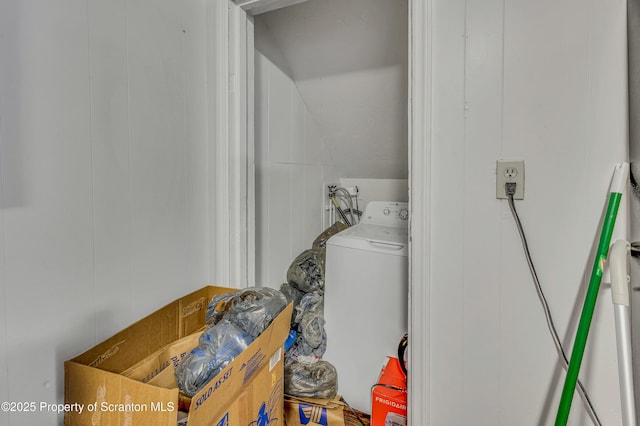 laundry area with washer / clothes dryer