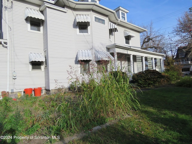 view of home's exterior