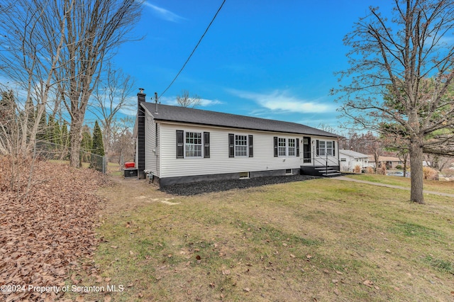 view of front of house with a front yard