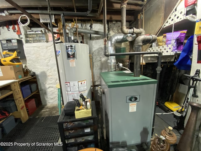 906 Cedar Ave, Scranton, PA 18505 - utilities featuring gas water heater and a heating unit