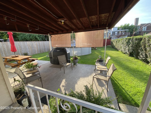 906 Cedar Ave, Scranton, PA 18505 - fenced backyard with area for grilling and a patio area