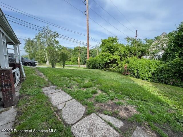 1449 Dickens St, Scranton, PA 18504 - view of grassy yard