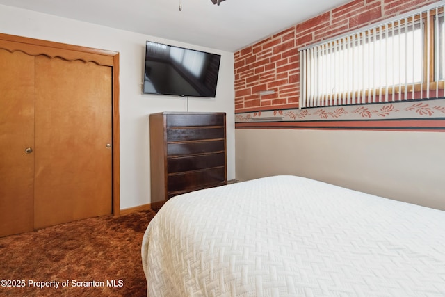 view of carpeted bedroom