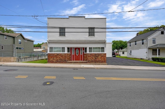 936 Main St, Peckville, PA 18452 - view of front of property