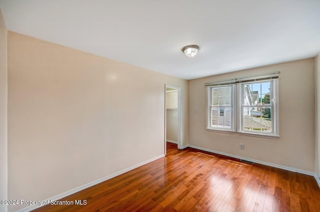 unfurnished room featuring light hardwood / wood-style flooring