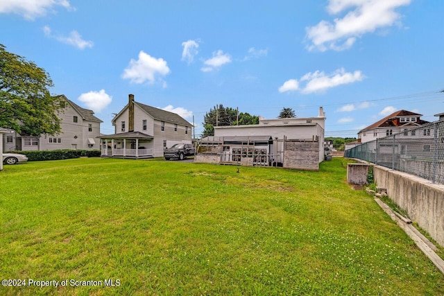 936 Main St, Peckville, PA 18452 - view of yard