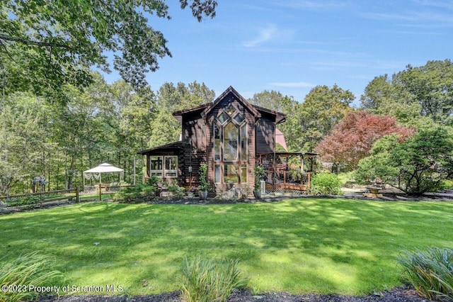 view of front of house with a front yard