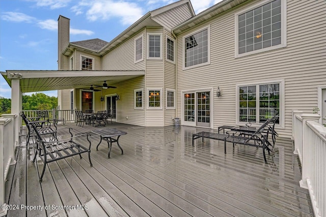 deck with ceiling fan