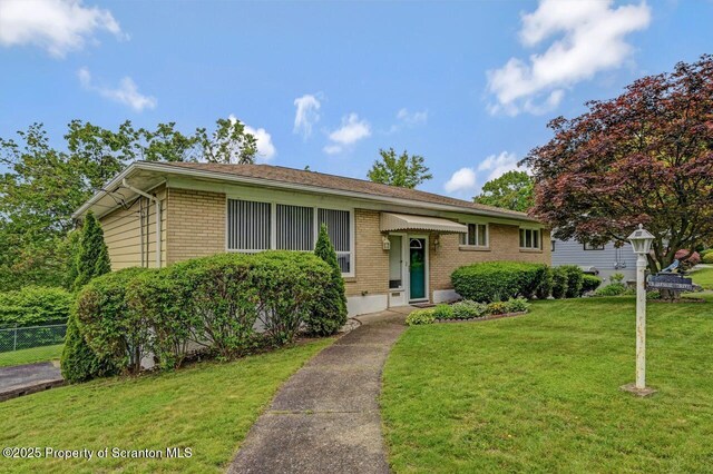 21 Leslie Dr, Scranton, PA 18505 - split foyer home featuring brick siding