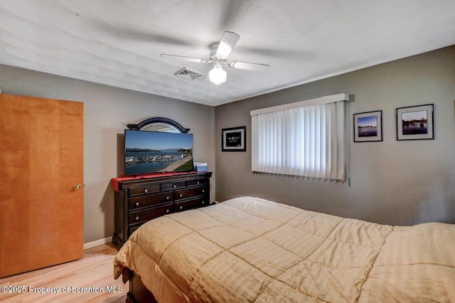 21 Leslie Dr, Scranton, PA 18505 - bedroom with wood finished floors and ceiling fan