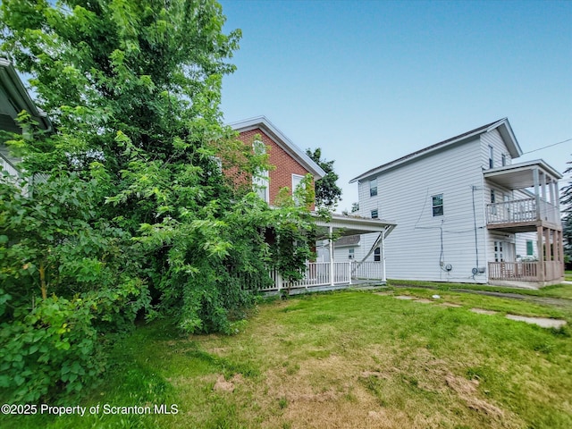 608 E Market St, Scranton, PA 18509 - view of green lawn