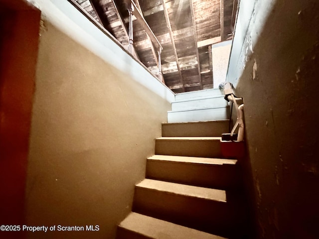 2052 Farr St 2050, Scranton, PA 18504 - view of stairway