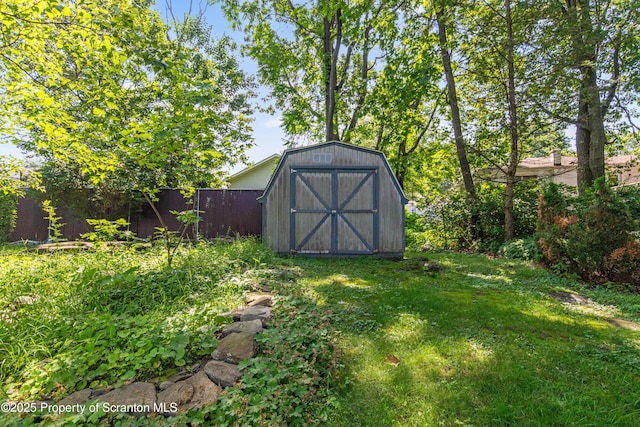 2807 S Webster Ave, Scranton, PA 18505 - view of yard with a storage unit