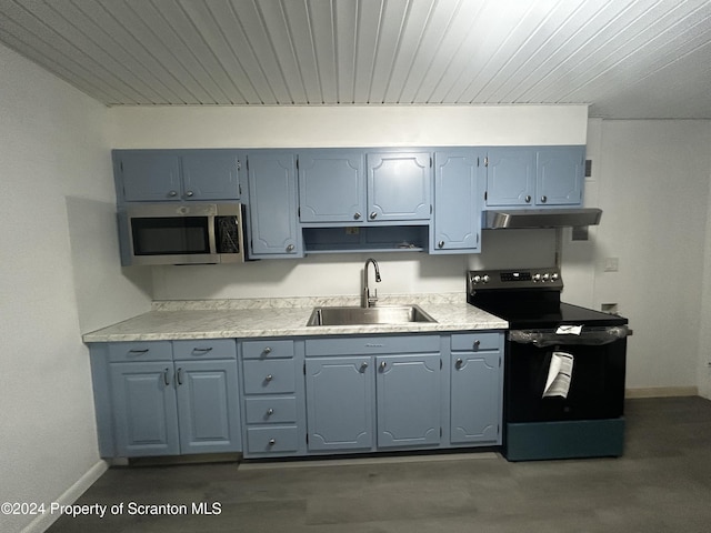 kitchen with sink and black / electric stove