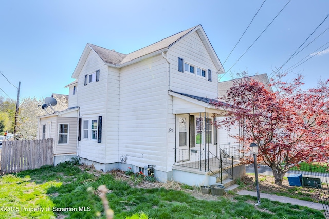 506 Short St, Throop, PA 18512 - view of front of property featuring fence