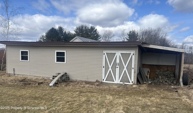 view of outbuilding featuring an outbuilding