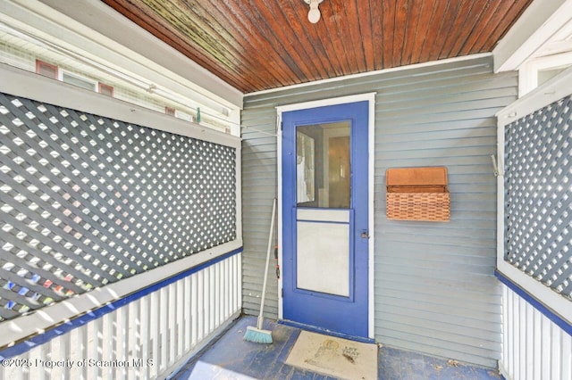 908 Prescott Ave, Scranton, PA 18510 - property entrance
