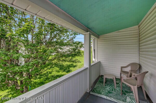 523 Hudson St, Forest City, PA 18421 - view of balcony