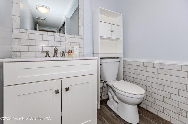 310 Cypress St, Throop, PA 18512