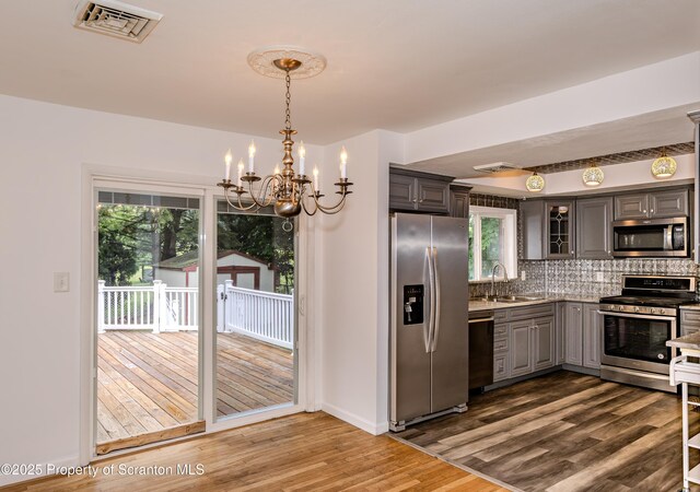 310 Cypress St, Throop, PA 18512