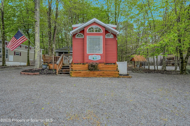 576 Warbler Dr, Covington Twp, PA 18424