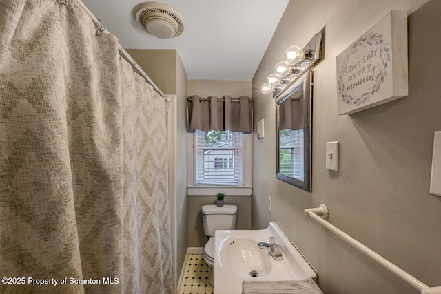 1120 Woodlawn St Unit L10, Scranton, PA 18509 - full bath with toilet and curtained shower