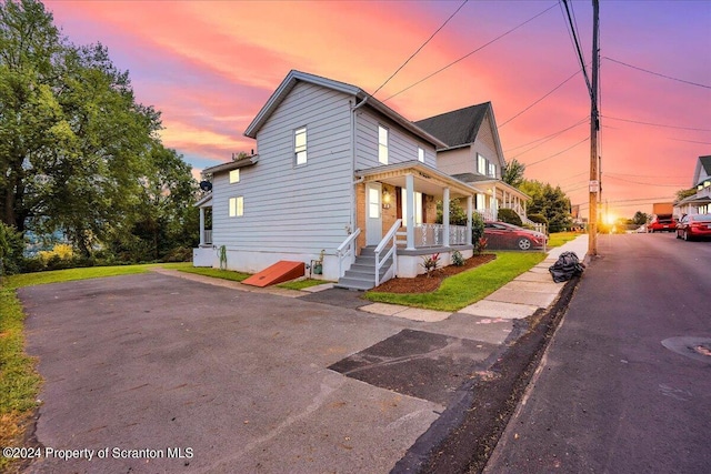 view of front of home with covered porch