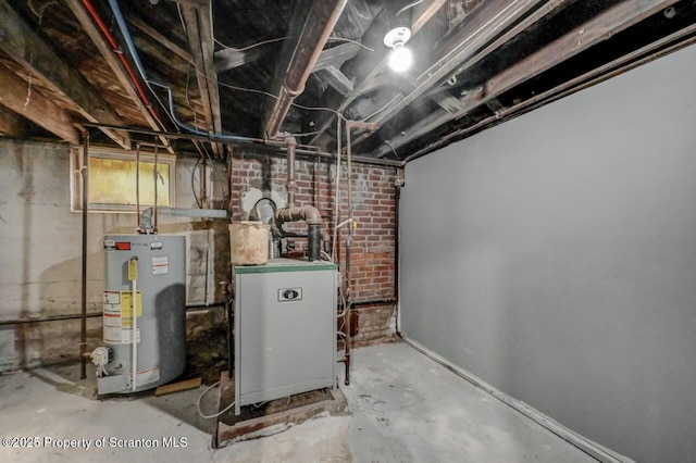 utilities featuring gas water heater and a heating unit