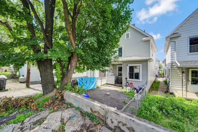 7 Oakwood Pl, Scranton, PA 18510 - back of house