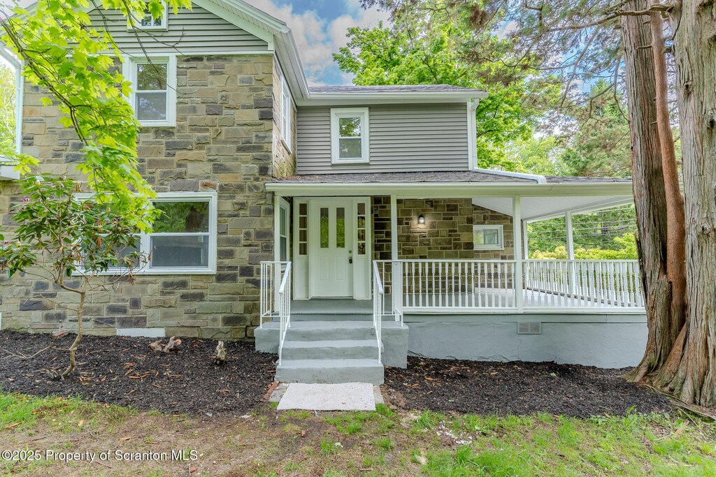 101 Homestead Dr, Dingmans Ferry, PA 18328 - photo 1