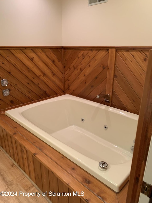 bathroom featuring a bathing tub