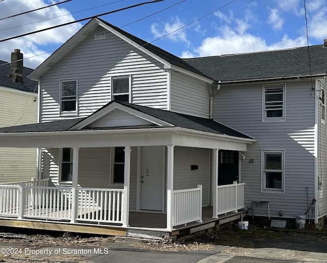 view of front facade with covered porch