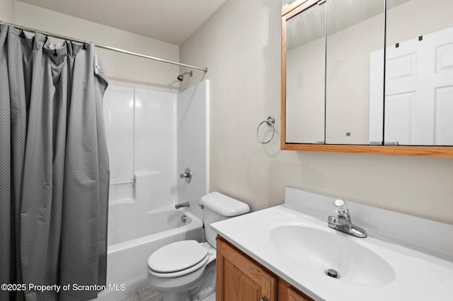 full bathroom featuring vanity, toilet, and shower / bath combo