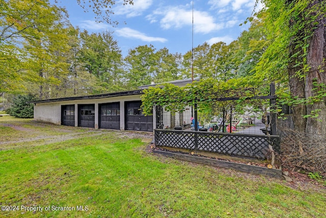 exterior space featuring a yard