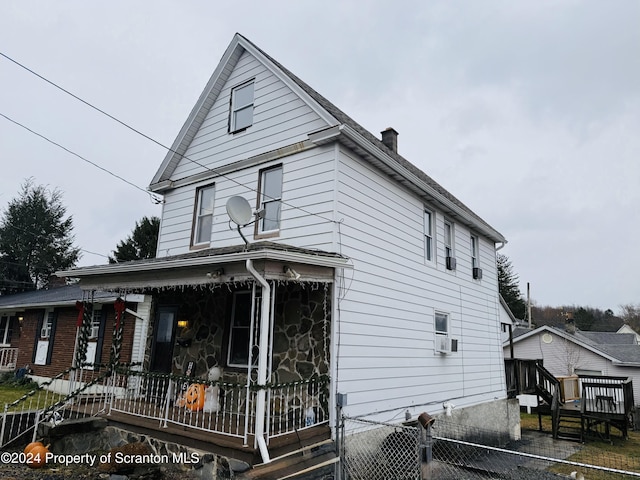 view of front of house featuring covered porch