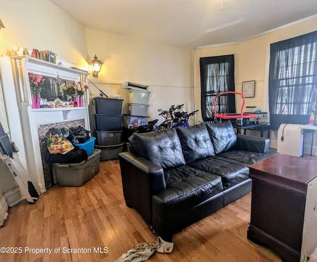 1310 Washburn St, Scranton, PA 18504 - living room with wood finished floors